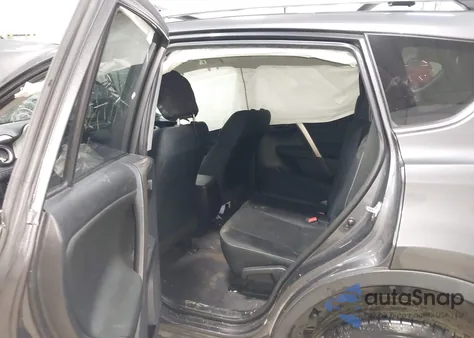 2013 Toyota Rav4 Xle z USA, uszkodzony, nr VIN 2T3RFREV2DW123475